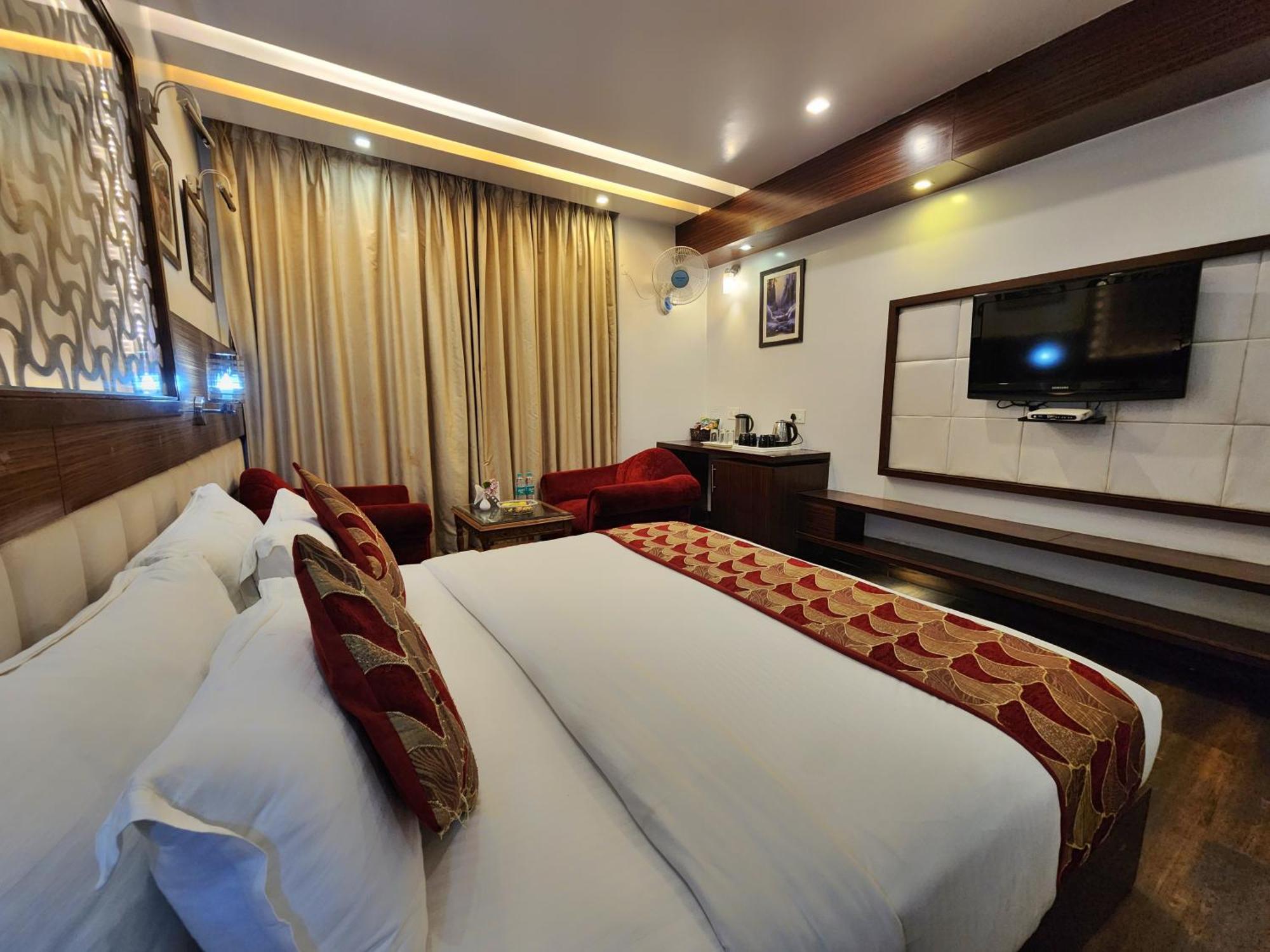 Hotel Surya Shimla Bagian luar foto