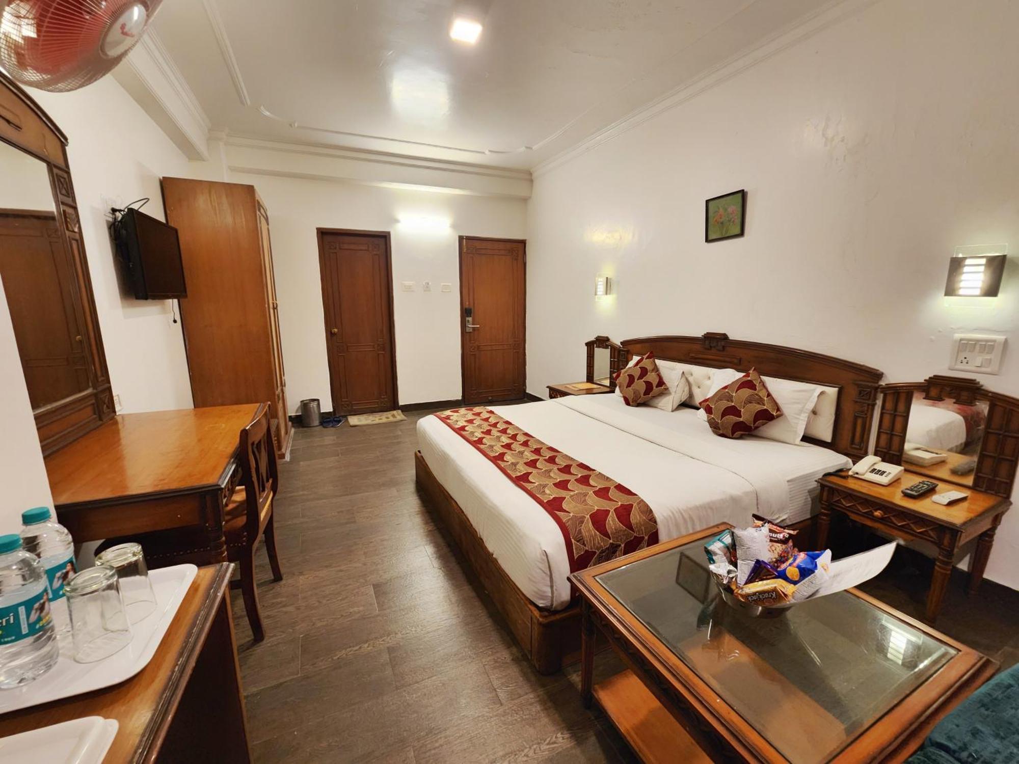 Hotel Surya Shimla Bagian luar foto