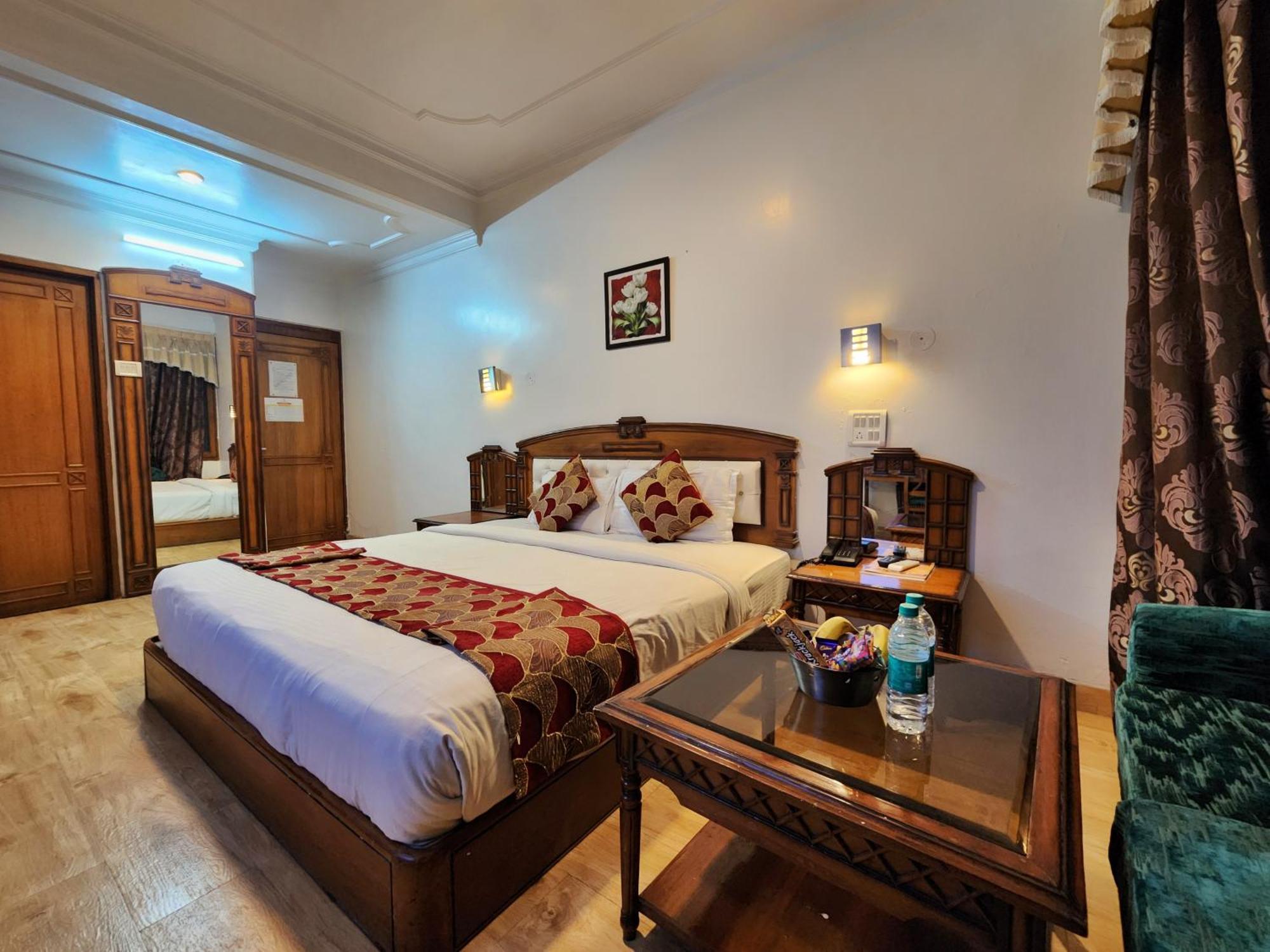 Hotel Surya Shimla Bagian luar foto