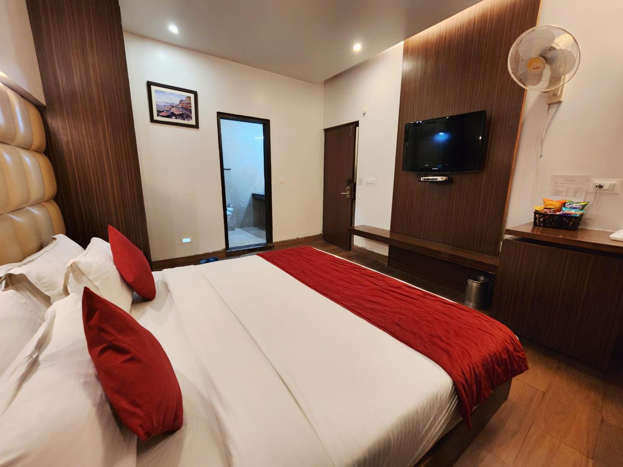 Hotel Surya Shimla Bagian luar foto