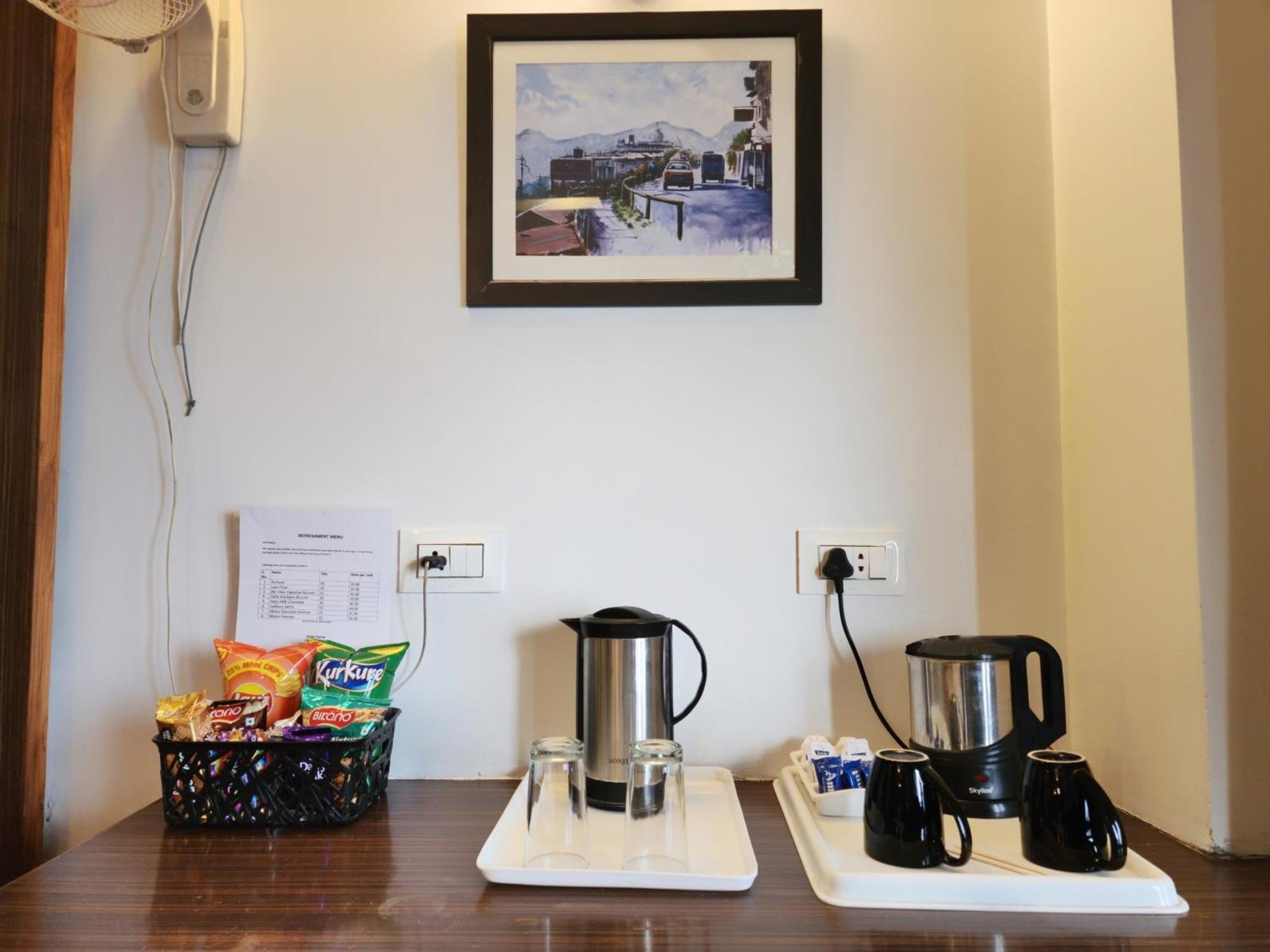 Hotel Surya Shimla Bagian luar foto
