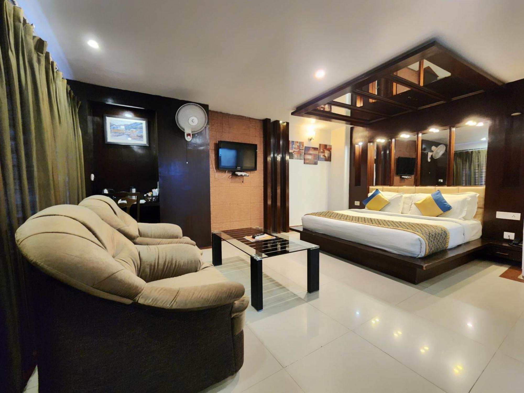 Hotel Surya Shimla Bagian luar foto