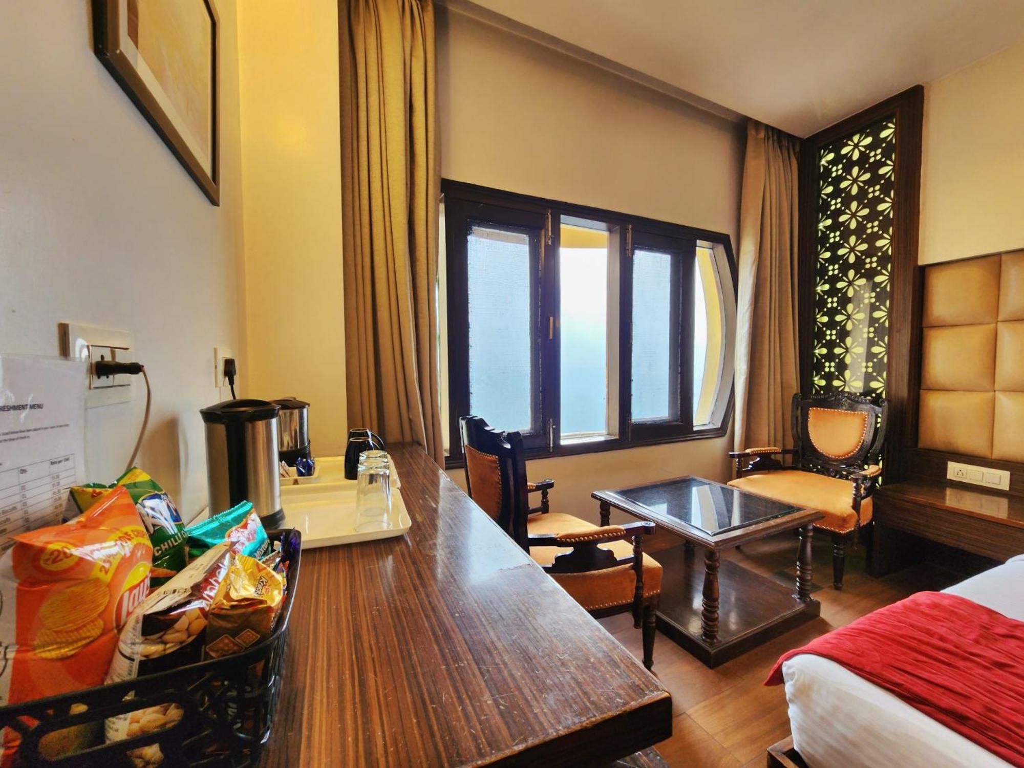 Hotel Surya Shimla Bagian luar foto