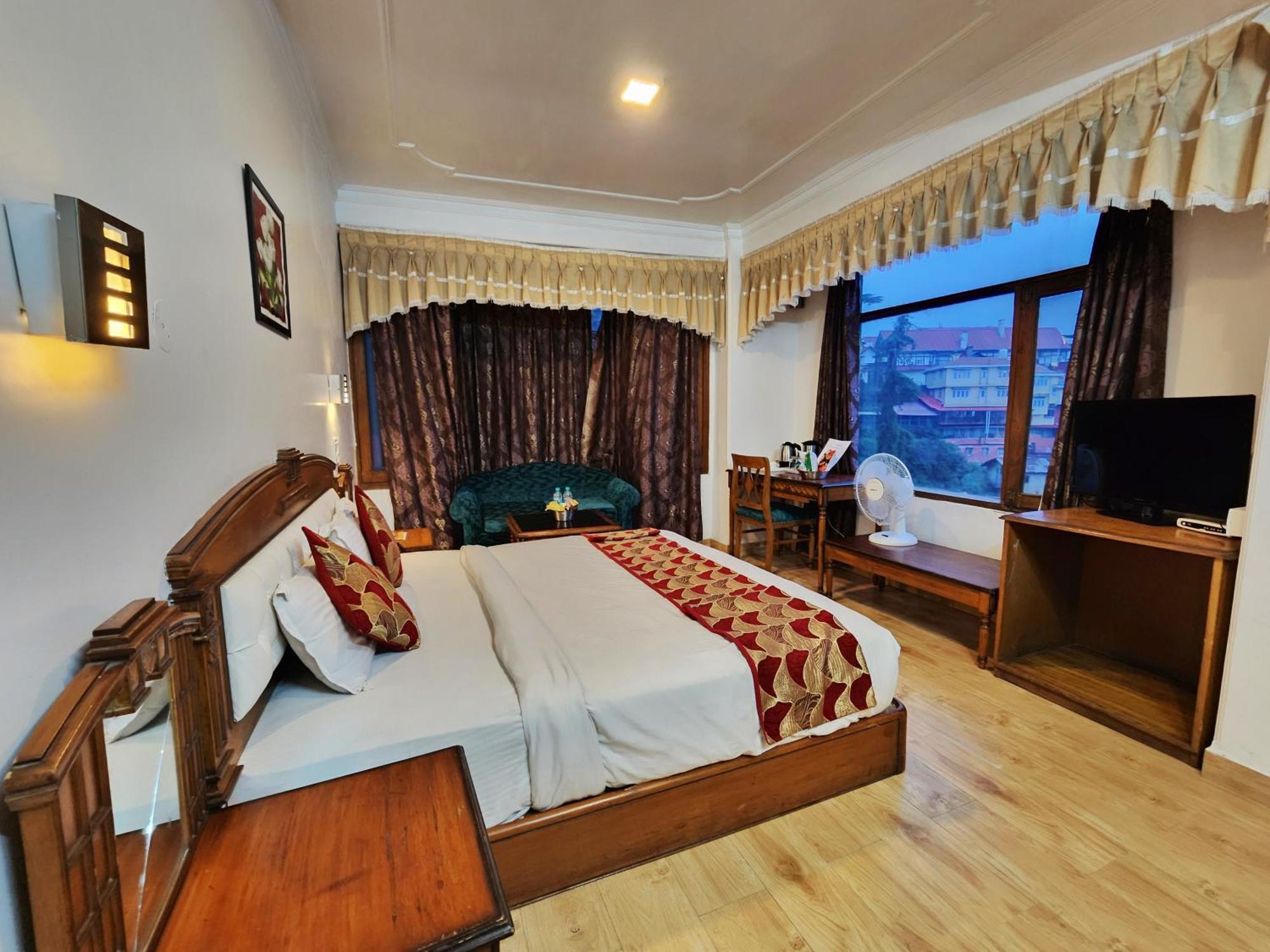 Hotel Surya Shimla Bagian luar foto