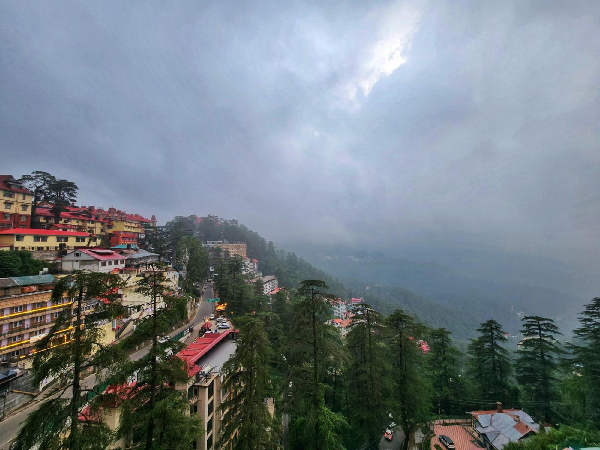 Hotel Surya Shimla Bagian luar foto