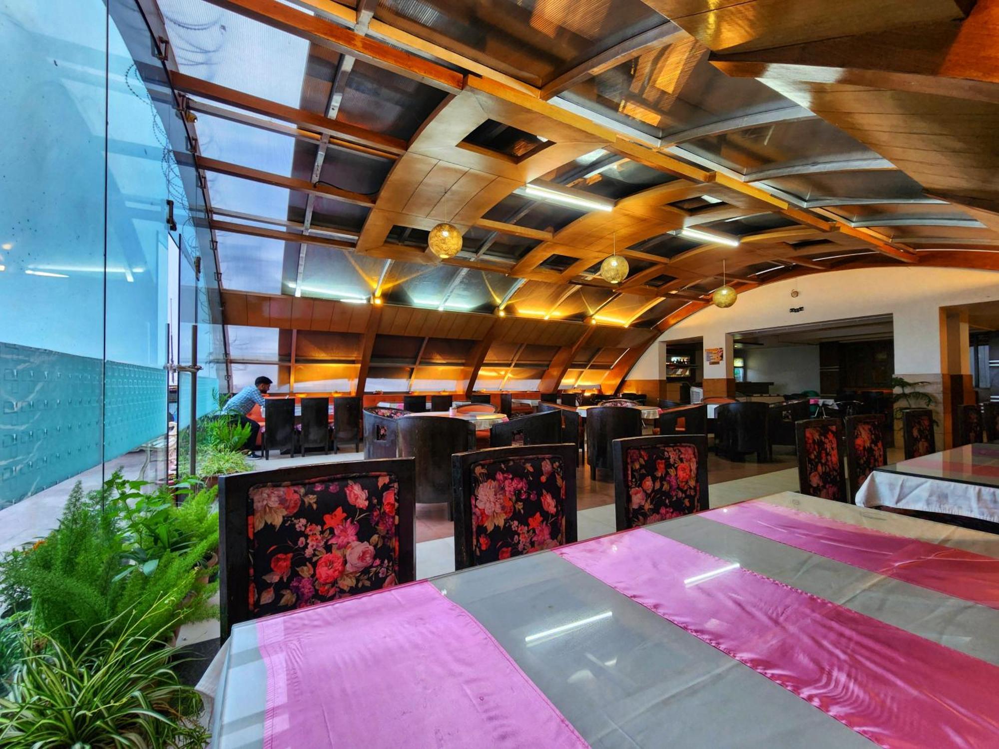 Hotel Surya Shimla Bagian luar foto