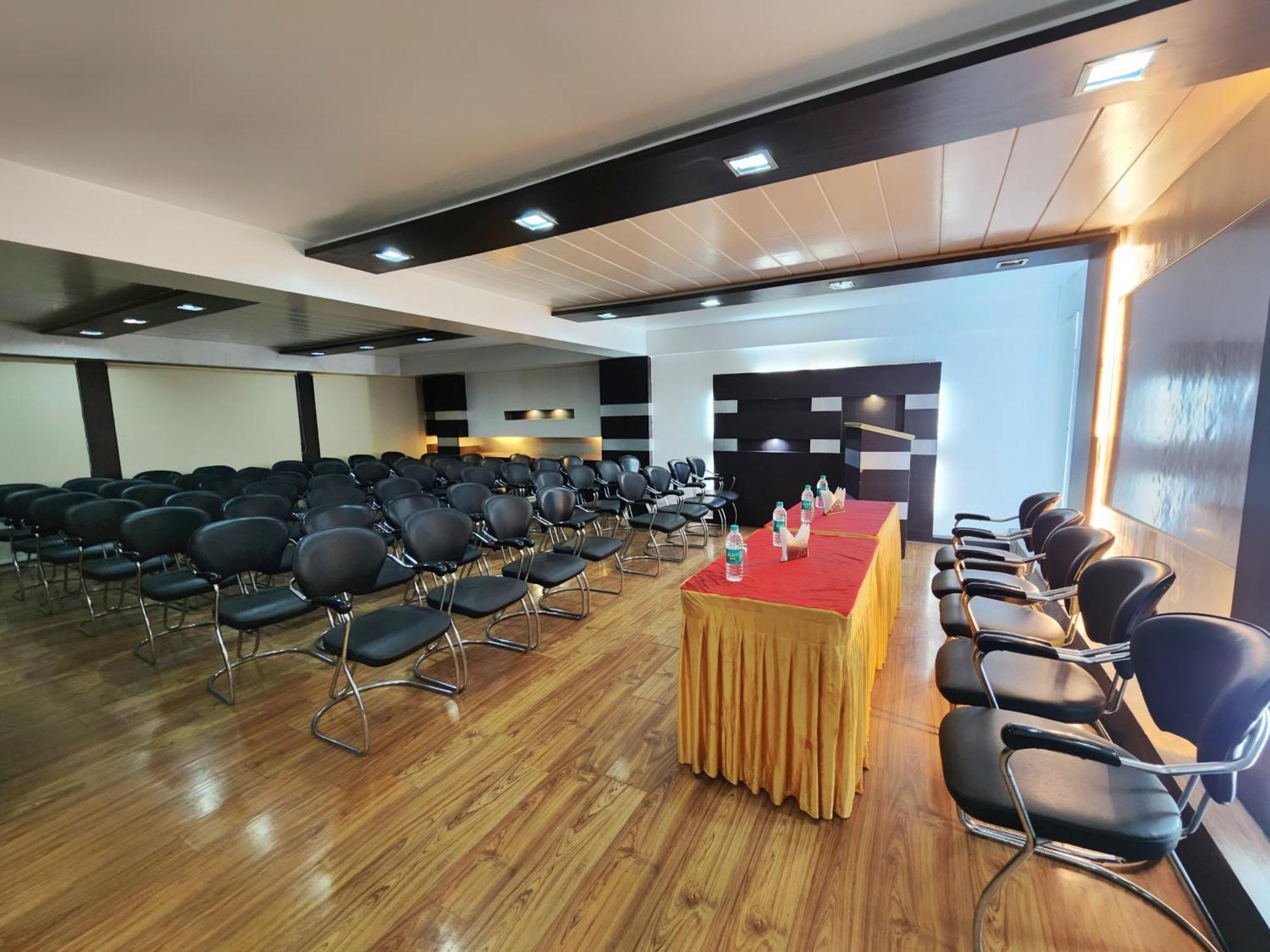 Hotel Surya Shimla Bagian luar foto